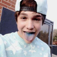 96. Two craziest girls together thanks at the perfection, Austin Carter Mahone.                   Austin & Julia Roberts