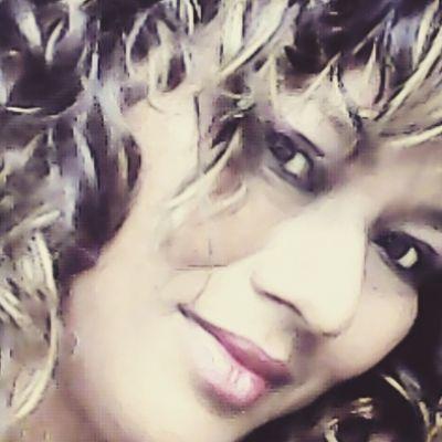 Im fun loving ,love chatting with new ones, believe in expanding relation or friendship. Owner of Judy`s kids spa & beauty saloon, and Judy's Cake Creation .) I