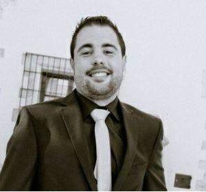 Ingeniero Químico de UPV/EHU Facultad de Ciencia y Tecnología.