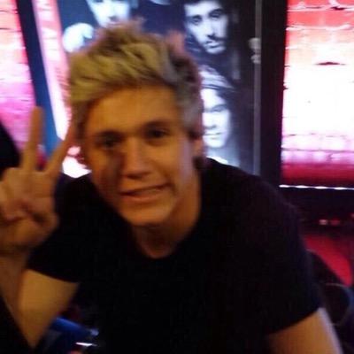 backup acc for @adidasftharry,, she gave you this follow so follow her