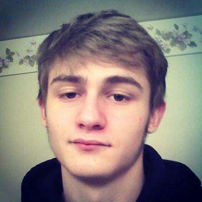 ZachUmm's profile picture. Senior at Maple Valley Marine Corps bound.