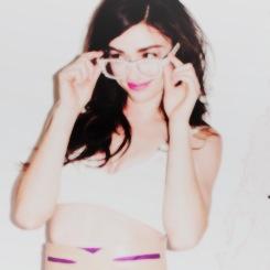 。Cause darling im a nightmare dressed as a daydream 、