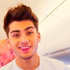 basicaIIymalik's profile picture. changed my user to @dropoutmalik !!!!