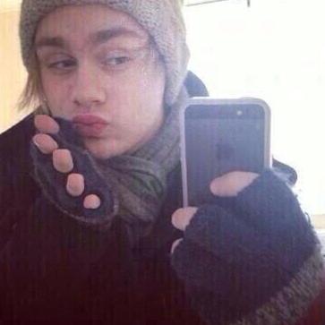 you can follow @ashtoncrushton or just nah // have a good day sunshine