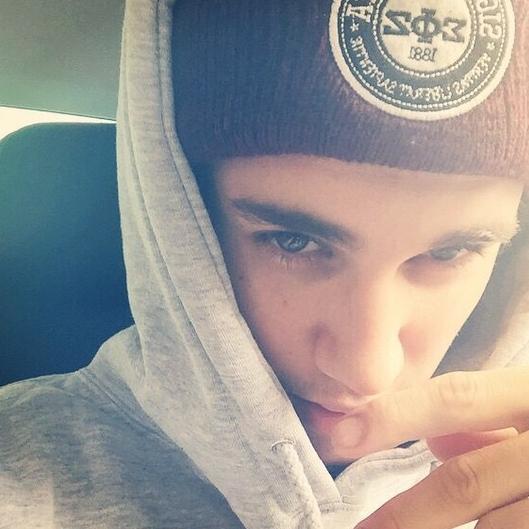 BOY BELIEBER ♔