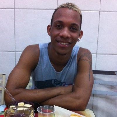 Lpaixao22Santos's profile picture. 