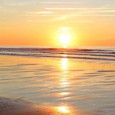 My name is Kathy. I love golf and the beach.  I live in a gated community in the City of Wilmington, NC.  I love life, friends and wine.