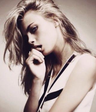 ''Death leaves a heartache no one can heal..'' {|RP | OC | 18+ | MV | Bi | Descriptive [[Bio http://t.co/9Q8ettwcru ]] #StandUpForOCs |}