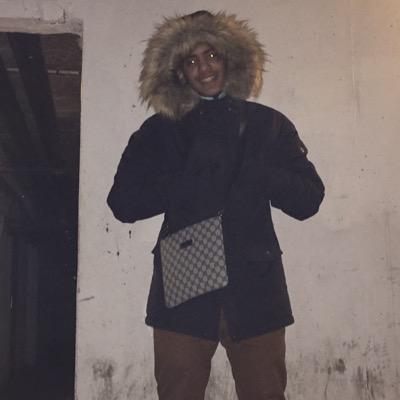 Si j'devais choisir entre tout ce biff et toutes cest bitchs , je prendrais le gros chèque , parce que l'oseille est la plus bonne des schnecks !