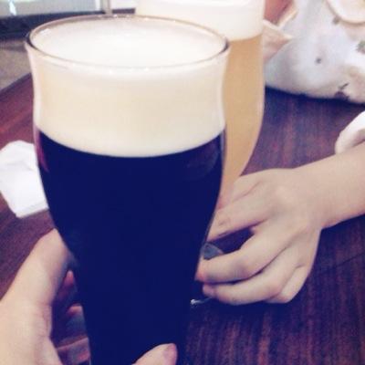 よく飲み、よく飲み、よく食べ、よく飲み、よく寝る