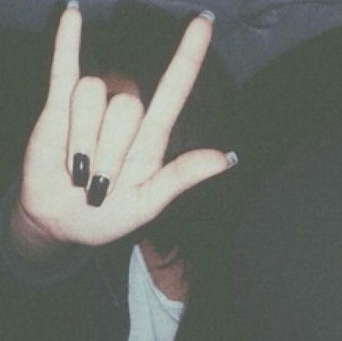 elleapeur's profile picture. 2010.