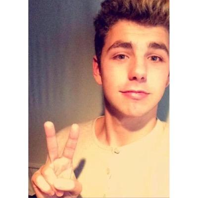 we love @maxwellkandler to infinity and beyond •ran by @maya_vampette @CrytalTrip13 @griershopes @BOYZOF5SOS @jenniferlilja_