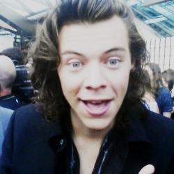 EnrapturedNets's profile picture. Shadows settle on the place, that you left. Our minds are troubled by the emptiness. [Hunger Games RP.]