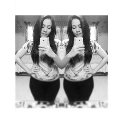Me gaste lo cursi con la persona equivocada.       Instagram: _karinatrrs