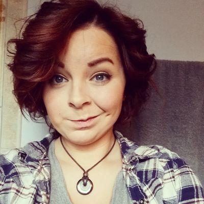 insideanne's profile picture. livin' life, talkin' smack...