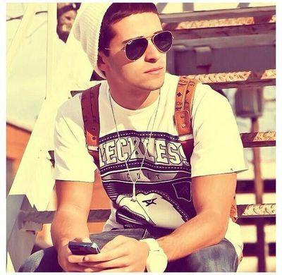 Yeah, so baby let me hear your roar
Come pounce on me like never before
You're the queen of the jungle
I can be the king.