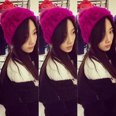 don't follow me but follow @indestructae and @BaeIrene_RV . thank you!
