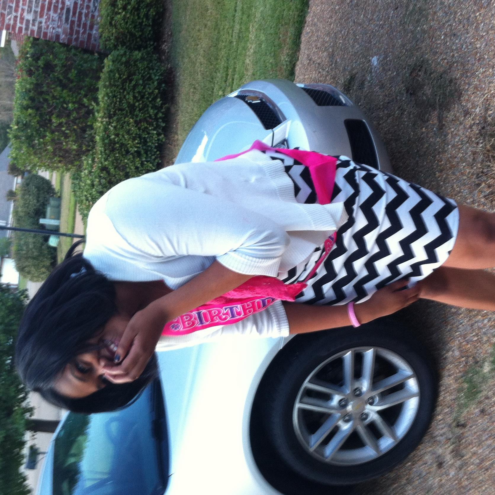 Just living life to the fullest ! Trynna make it in this world !