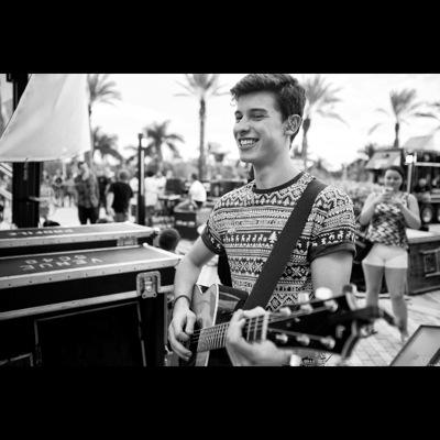 Shawn proposed to me on 1/17/14 & said he would be my valentine on 1/19/14 IG/ tumblr:shawnmendisdick beautiful things dont ask for attention - Shawn