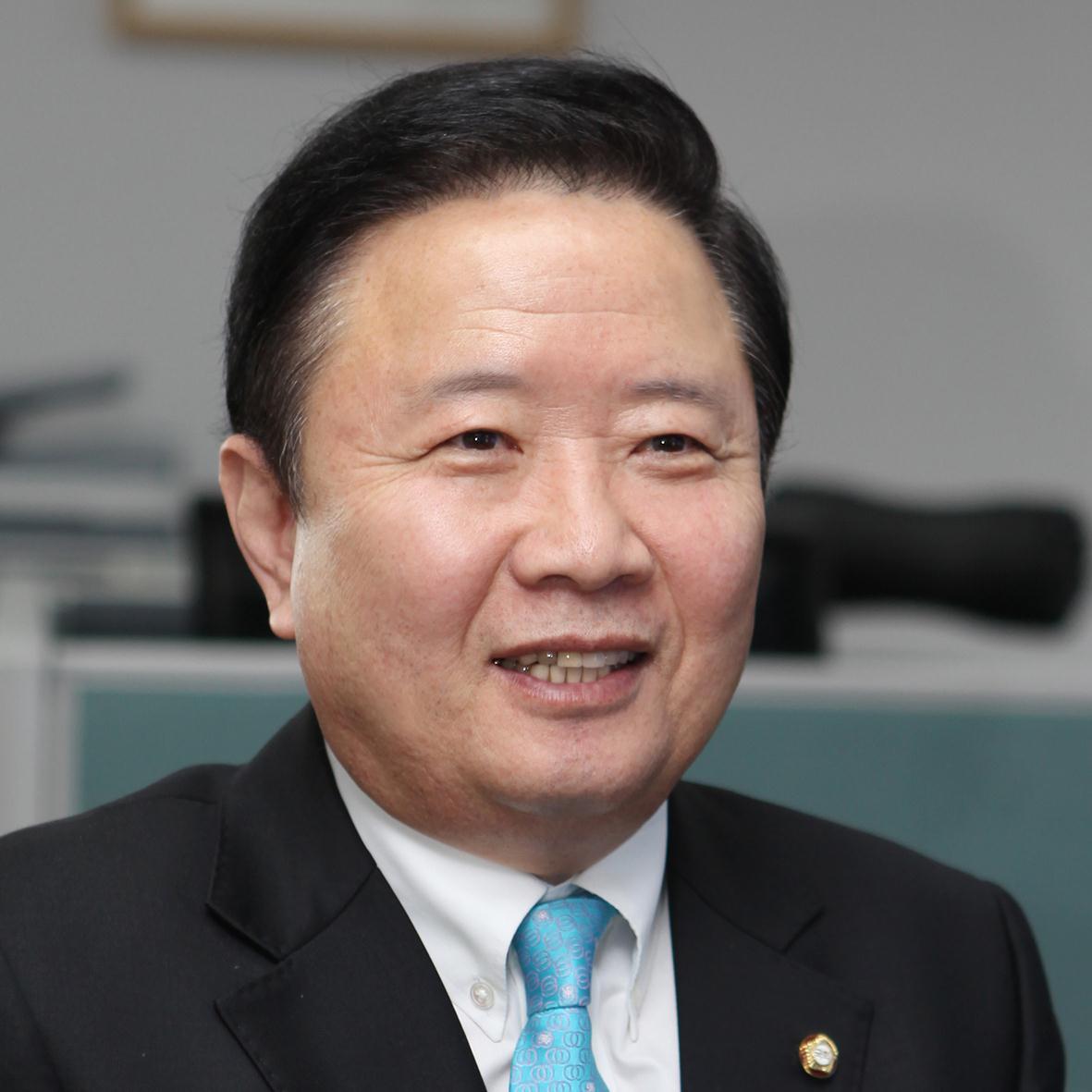 유대운의 강북정치-특권없는 깨끗한 정치 실천하고 있습니다. 새정치민주연합 정책위원회 부의장 국회 안전행정위원회 위원, 국회 운영위원회 위원, 국회공직자윤리위원회 위원