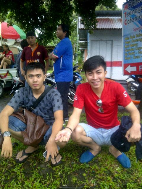 Smile is a simple way of enjoying life (Chelsea FC) (Futzal) (basketball) @SyerenAmping ♥