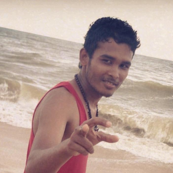 singer and song writer, sri lanka

birthday: 1994-04-24

im still studying combined maths for A/l 
i'm single man.