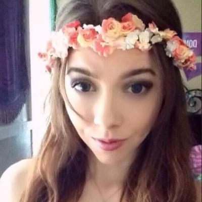 English-Lit major from Long Island. I like to fight, I like to flee, I am flawed if I am not free.