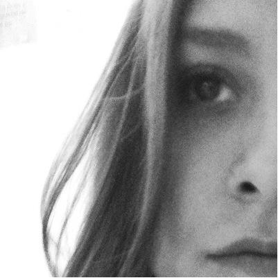 chiksrose's profile picture. Comunicóloga feliz, manager y RP | Owner @pink_managemet