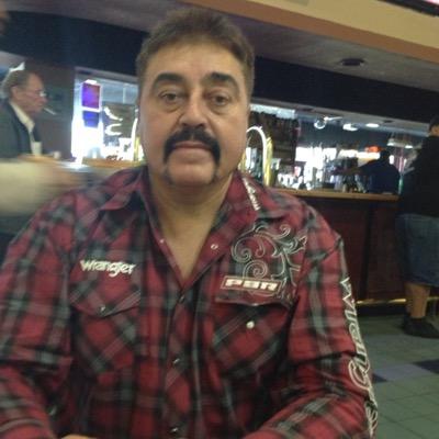 pipe fitter work across nation on industrial construction lives in el paso texas y que mas les puedo decir que soy super buena onda