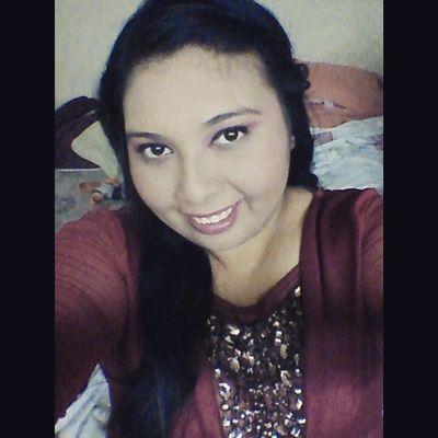 Estudiante de Derecho  Hermosa Mujer ✌