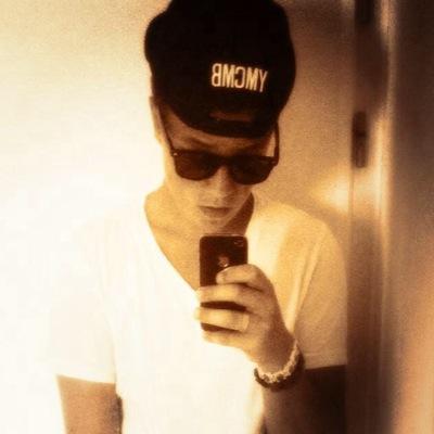 Hey everyone.. Follow me.. I follow back.. 13 years old .. Lebanon .. @Qais_Khalil @rawad_x @zaid12k @Alana_Khalil follow them. BD on 14/August