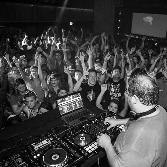 SkinnyBMusic's profile picture. I'm Jason Beauvais, aka DJ Skinny B. The B stands for business, cause I bring it. #GreenwayMusicFest #BSquaredProductions #BTheScene #NashvilleEDM