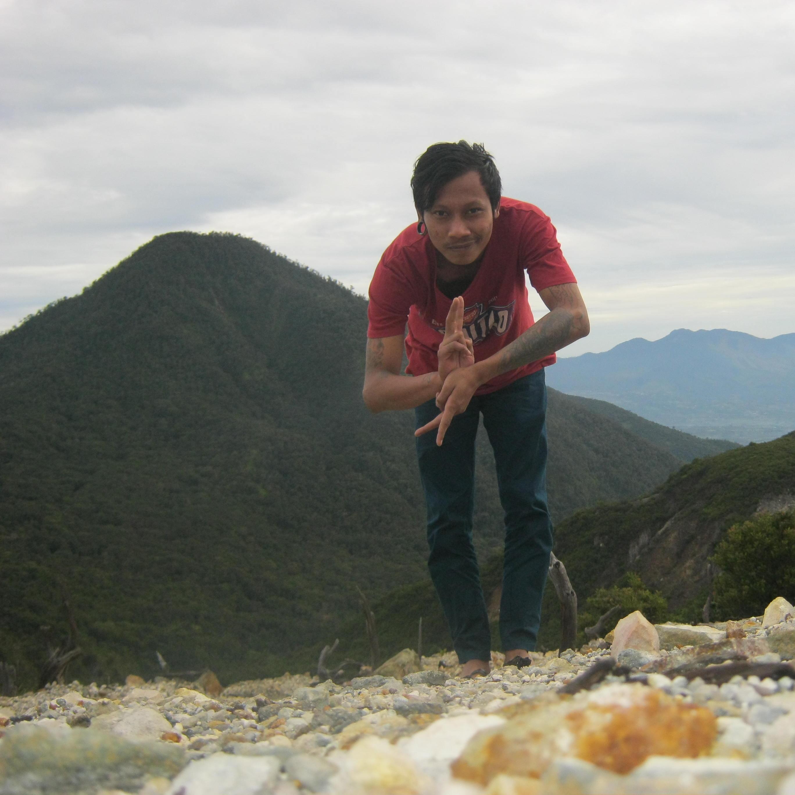 ibenkwomd2's profile picture. waktu tak henti mempermainkan aku B-)