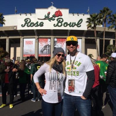 Dad, Husband, Friend. Go Hawks. Go Ducks.

Time is going to pass by anyway, might as well love every minute of it.
