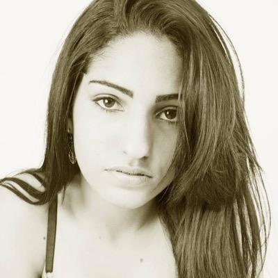 modelo . whats 97150540 
Fortaleza