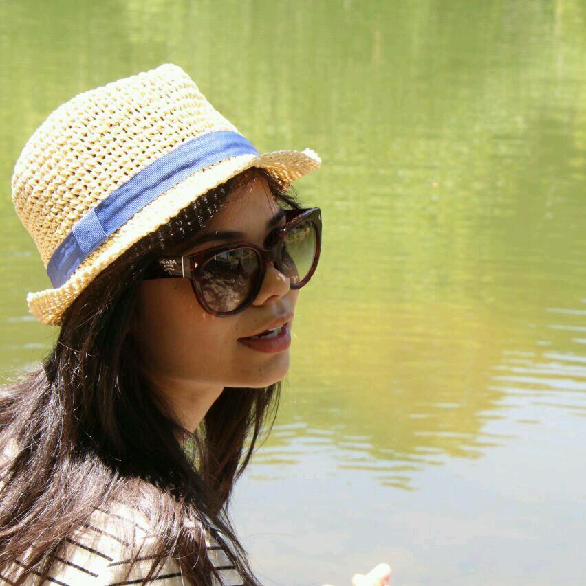 Naadirah01's profile picture. 