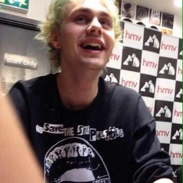 go follow @inkedupmalum