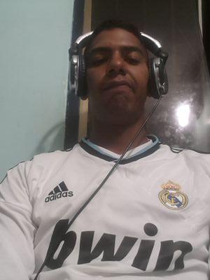 gusnani17's profile picture. 