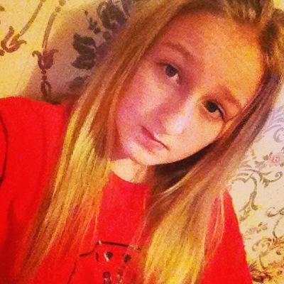 Leah; 5SOS; Luke Hemmings.5sos fan 4 ever❤️❤️