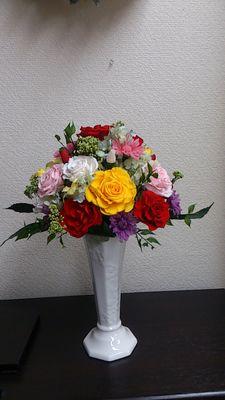 funfunfun888's profile picture. 英語・フラワーアレンジメント・バレエストレッチ・ボイトレ・ピアノ他「スクールラゾーナ」を経営しています。格安で受講できるプレシャスーコースの案内等もツイートしますので、よろしくお願いします。