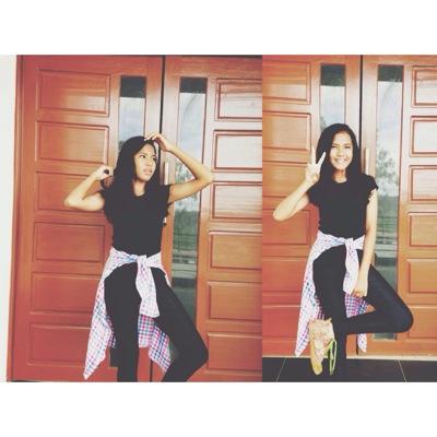 memelamelia2's profile picture. 