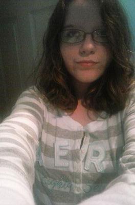 I love The Walking Dead, Teen Wolf, One Direction, Magcon, and the most important I LOVE CHEESE BURGERS.