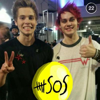 can you guys please follow @narry_lashton5 !!! it would seriously mean a lot and i will follow back