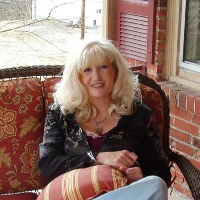 couch0608's profile picture. 