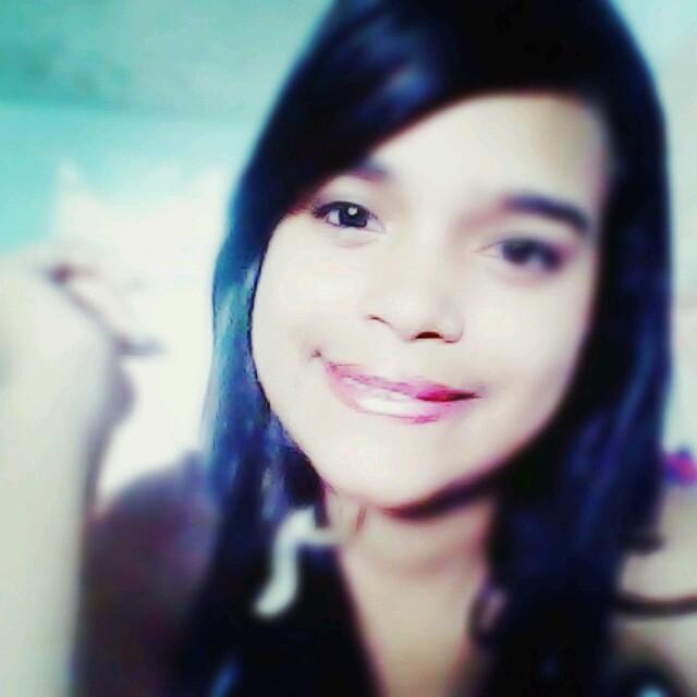 Me dicen Nicoo:33 bueno soy enana, me encanta el chocolate:G, mi mejor amiga se llama Jocelyn Nuñez la amo3, Amoo demasiado a Koonze family:G ya sabes sigueme.
