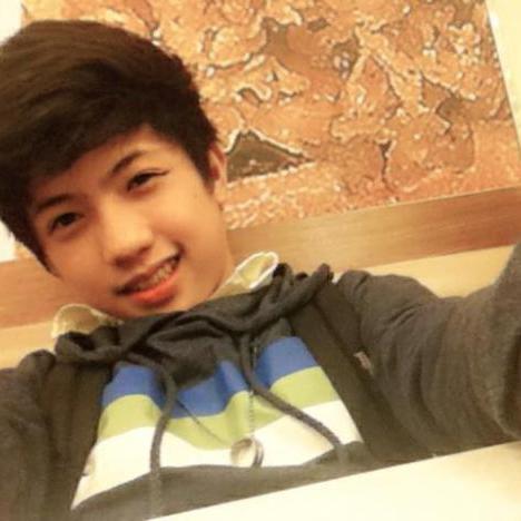 GungDhik's profile picture. 