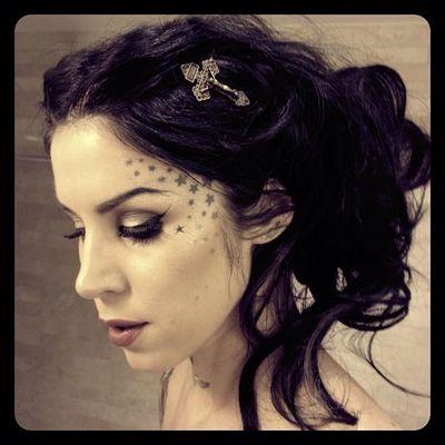 Un ángel que ni siquiera logró entrar al cielo. Hija de la primer mujer de Adán. ~La indeseada de Samael~