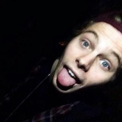 FOLLOW @aussiesplease SHE LOVES YOU VERY MUCH AND WILL ALWAYS BEEN THERE FOR YOU ✨