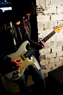 Amante de la música. Guitarrista con @kakomalo_ .