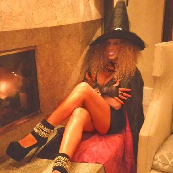 Tout ce que je tweete est du MUCH WITCHES. Tout ce que je retweete est du MUCH MONEY